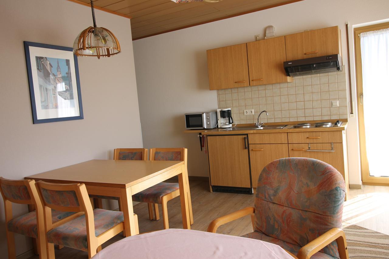 Gasthaus Und Ferienwohnungen Zum Engel Waldbrunn  Extérieur photo